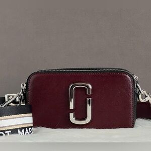 2S3HCR500H03- Marc Jacobs The Snapshot